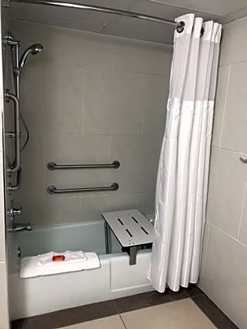 Holiday Inn - Bloomington - Normal, an IHG Hotel