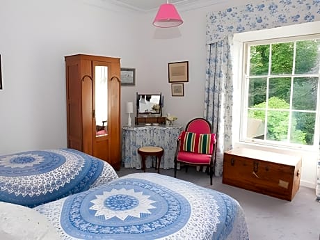 Double or Twin-Classic-Shared Bathroom-Garden View