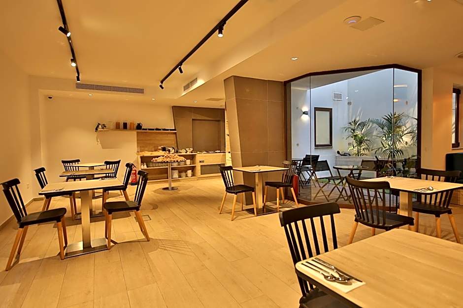 Ivy Hotel - Adults Only