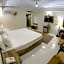 Hotel Crown Inn