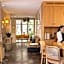 Le Petit Oberkampf Hotel & Spa