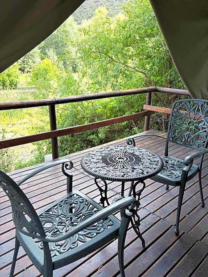 Old Mill Lodge, Seasonal Working Ostrich Farm & Restaurant, Oudtshoorn