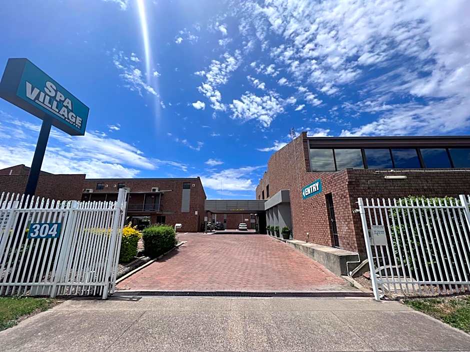 Spa Village Travel Inn