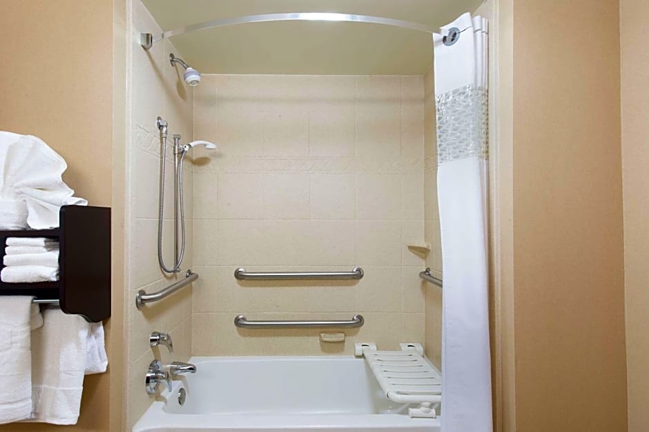 Hampton Inn & Suites Scottsboro