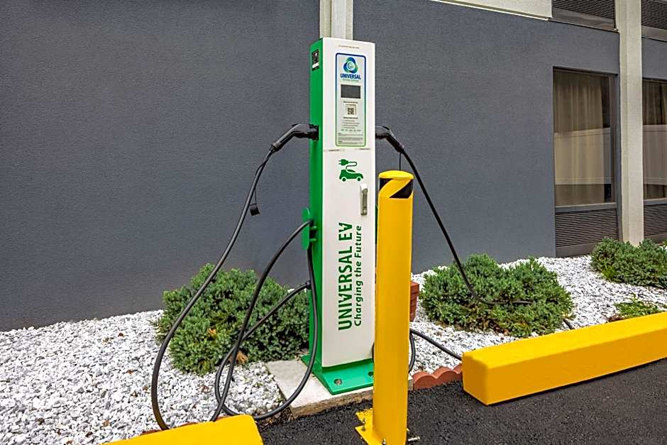 Spark by Hilton Clarks Summit