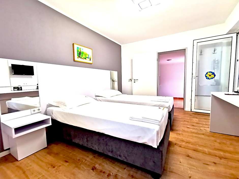 Home Inn Hotel