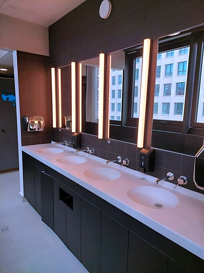 The People - Paris Marais