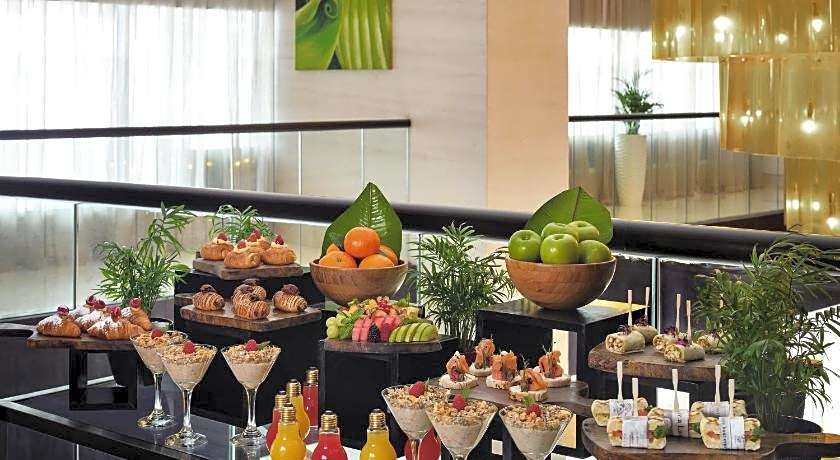 Movenpick Hotel Jumeirah Lakes Towers