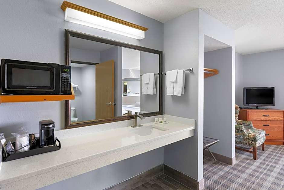 AmericInn by Wyndham Stuart