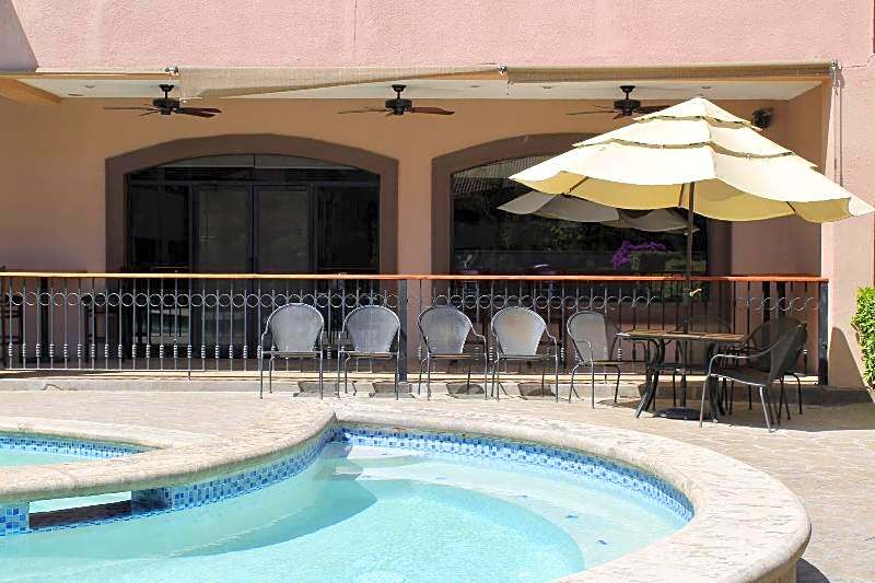 Estancia Inn