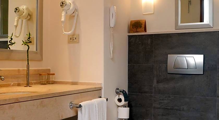 Korumar Hotel Deluxe