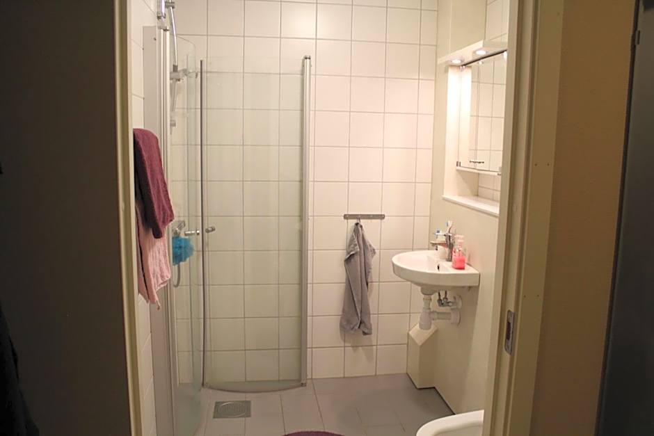 Östra Flygeln Bunge Vandrarhem