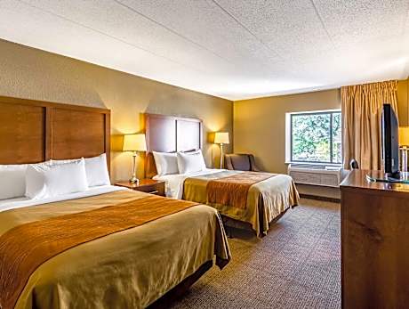 Double with 2 Double Beds