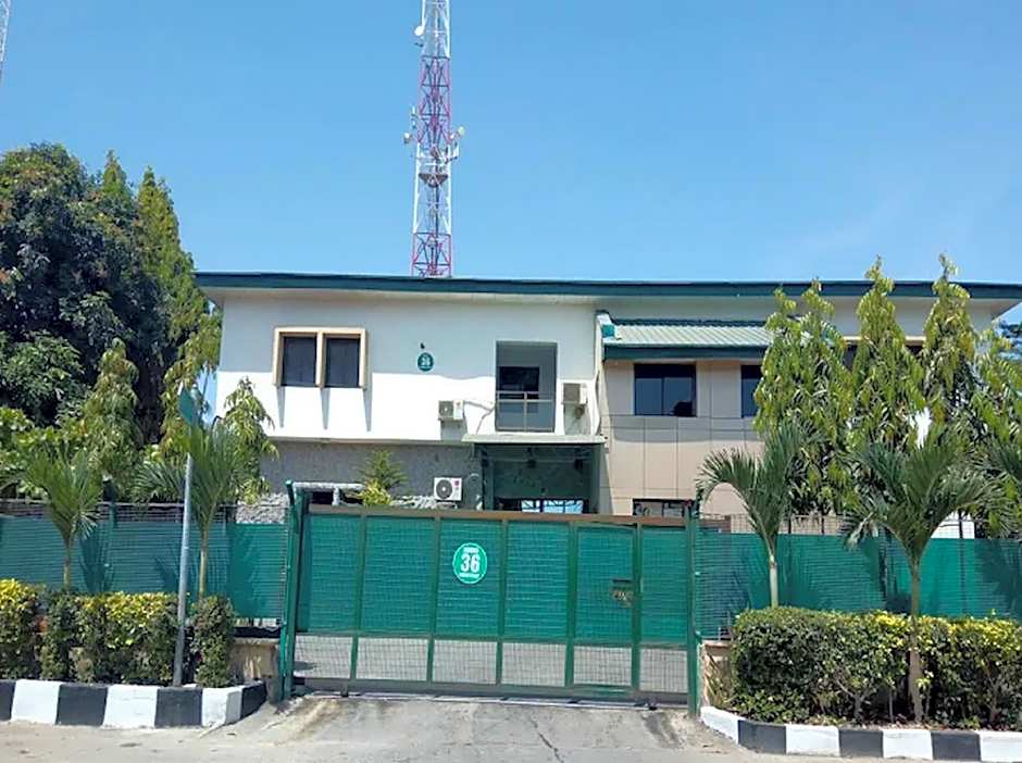 Sycamore Royals Hotel Jahi