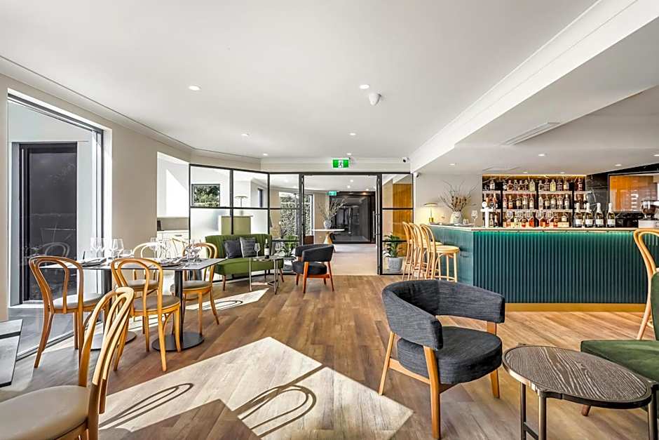 Killara Hotel & Suites