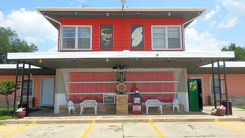 Broadway Inn Yankton