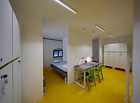 Single Bed in Mixed Dormitory Room