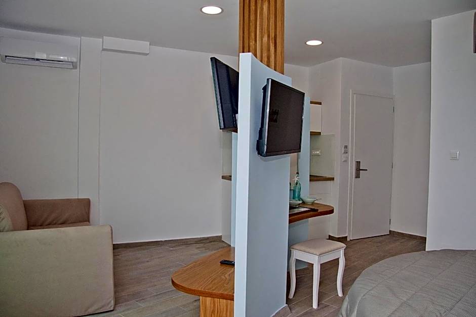 Christina Beach Hotel