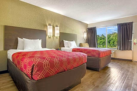 2 Double Beds Nonsmoking