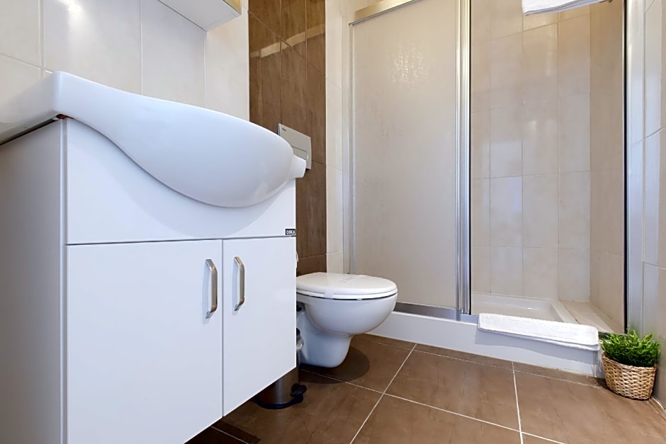 Aegean Apartments - Marina & Chios Island View