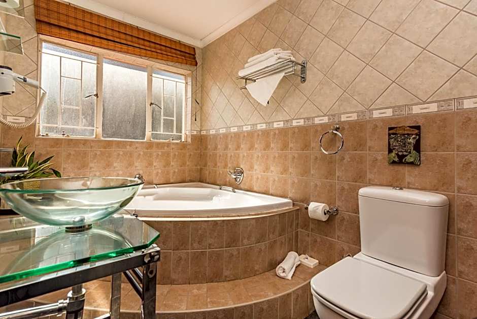 Ipe Tombe Guest Lodge - Midrand