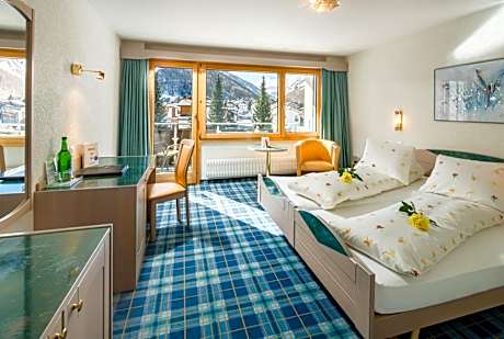Double Room with Mountain View