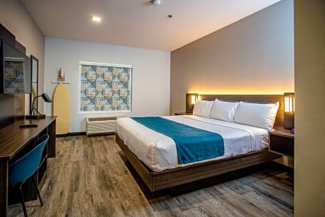 Queen Room - Disability Access - Non-Smoking