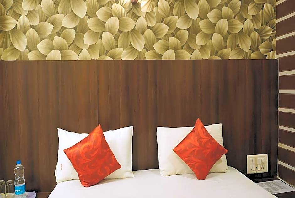 Sai Sharan Stay Inn - Near MIDC Turbhe, Navi Mumbai