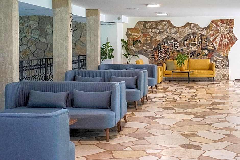 Hacienda Forest View Hotel