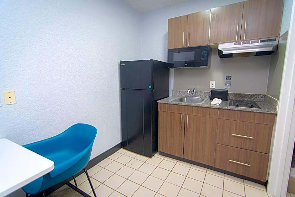 Studio 6-West Palm Beach, FL