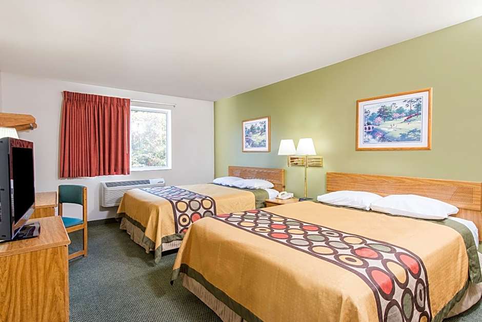 Super 8 by Wyndham West Middlesex/Sharon Area