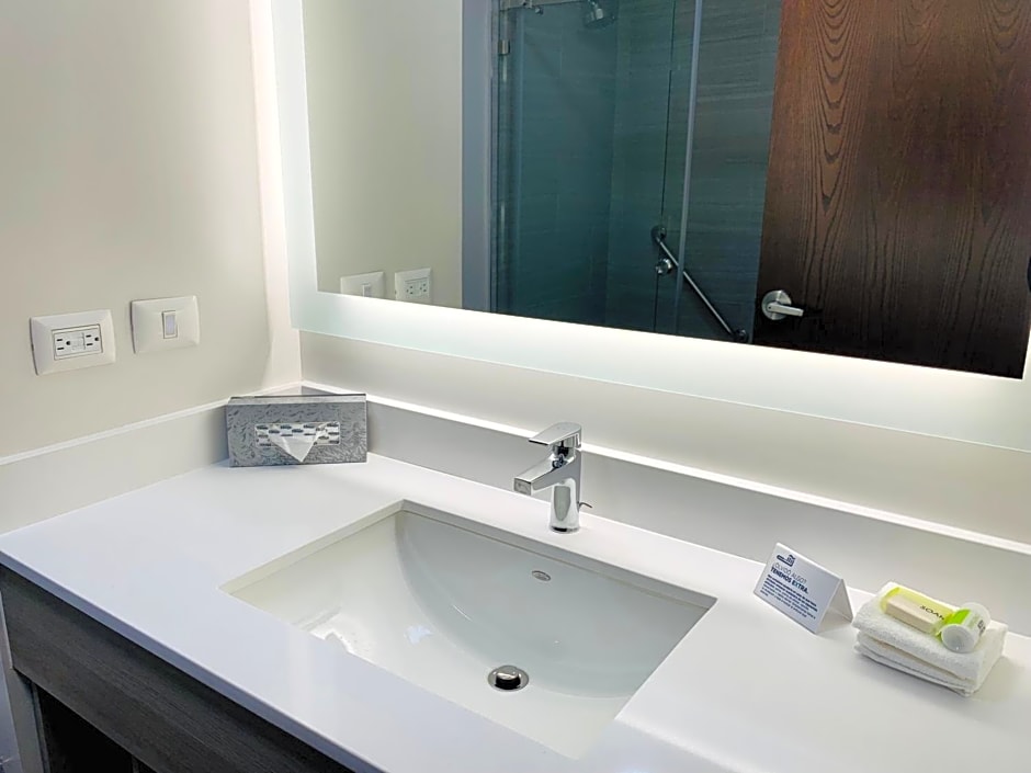 Holiday Inn Express Guadalajara Vallarta Poniente By IHG