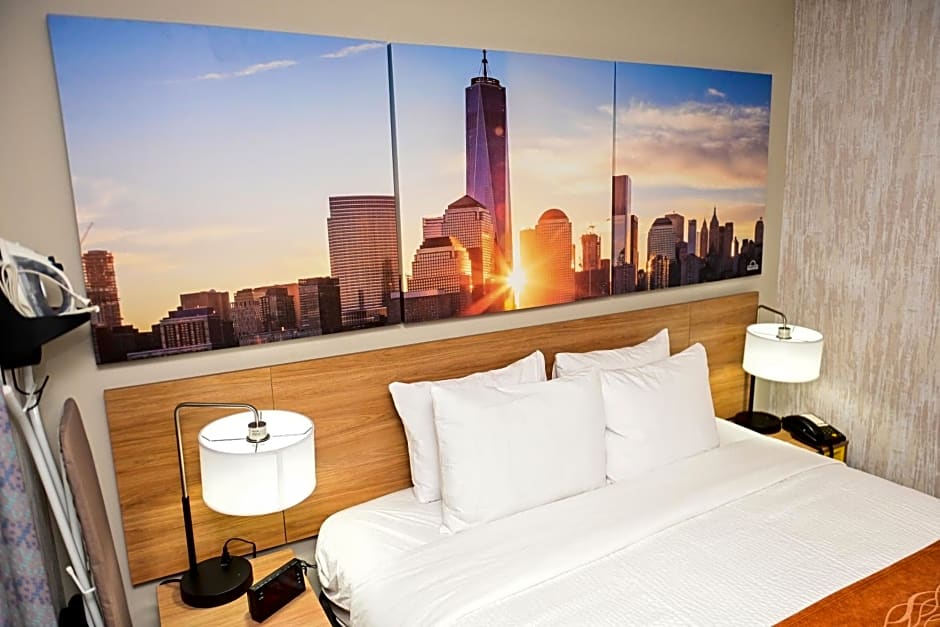 Days Inn by Wyndham Bronx Near Botanical Garden