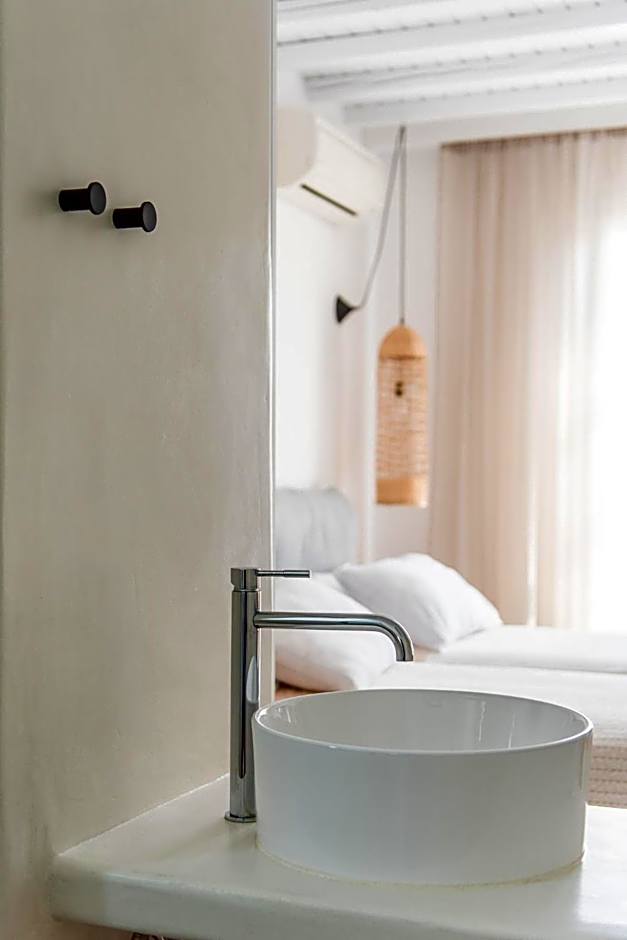 Vienoula's Garden Hotel