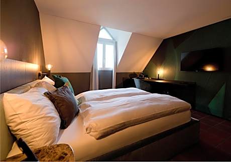 Deluxe Double Room with Bath