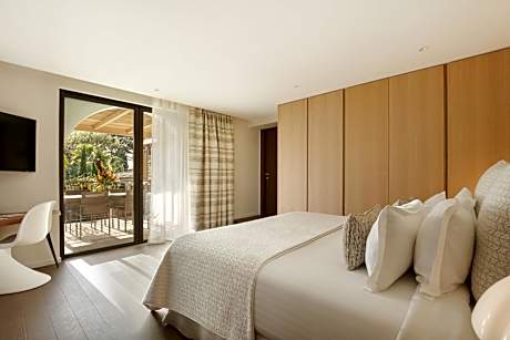 Riviera Suite