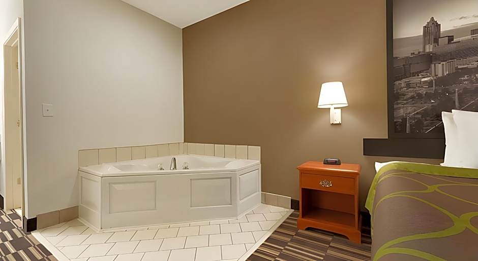 Super 8 by Wyndham Chatsworth/Dalton