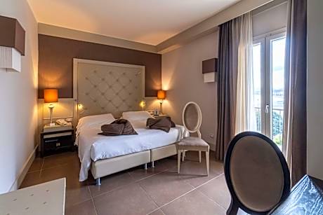 King Room with Balcony