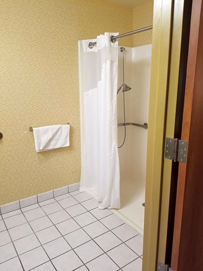 Days Inn by Wyndham Tulsa Central