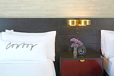 Queen Room with Two Queen Beds and Roll-in Shower - Mobility Accessible