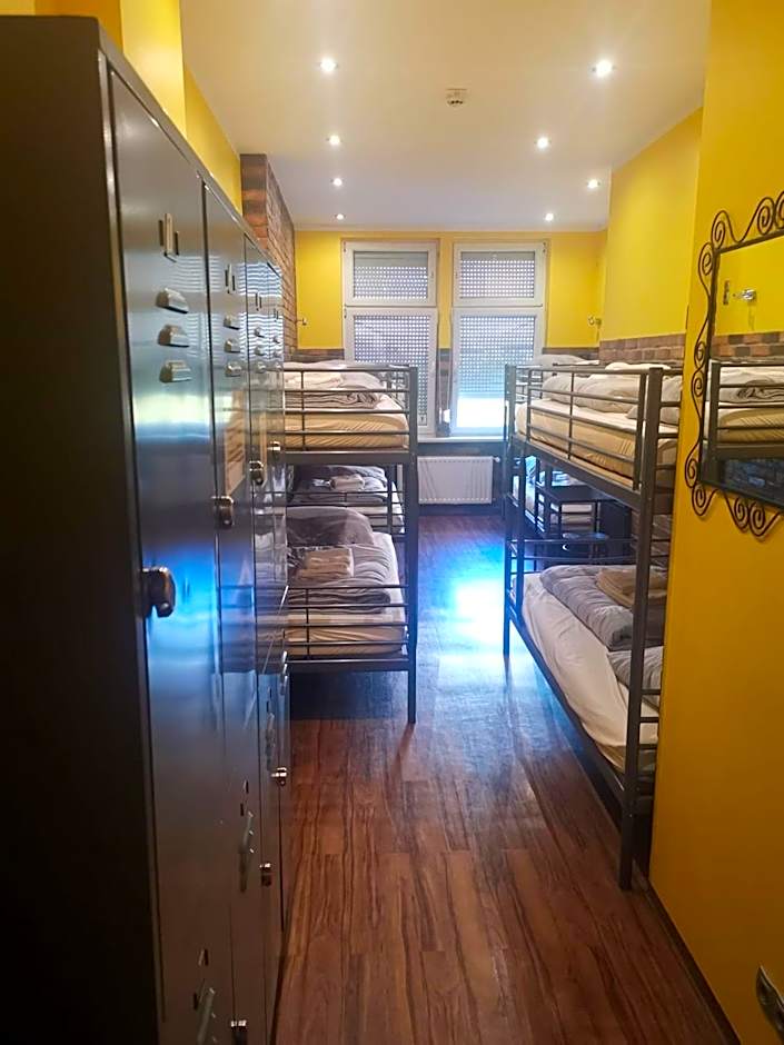 Do Step Inn Home - Hotel & Hostel