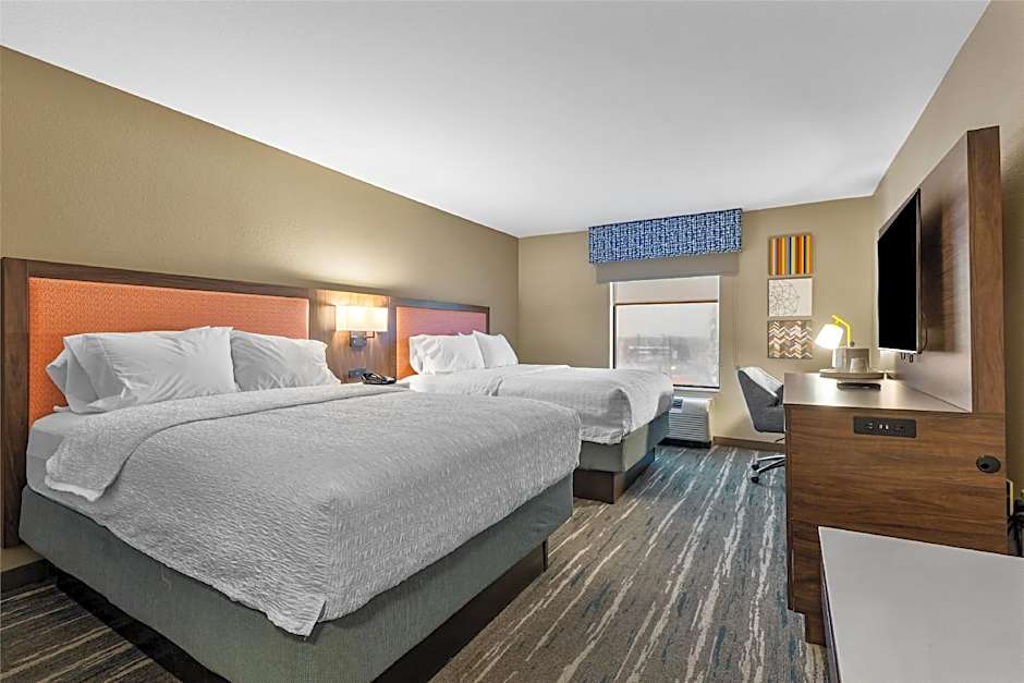 Photo 1 of 6 of 2 Queen Beds, Hearing/Mobility Accessible, Bathtub