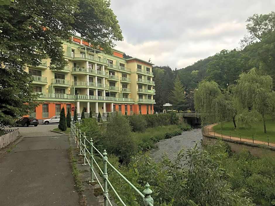 Slunecni Lazne Apartments