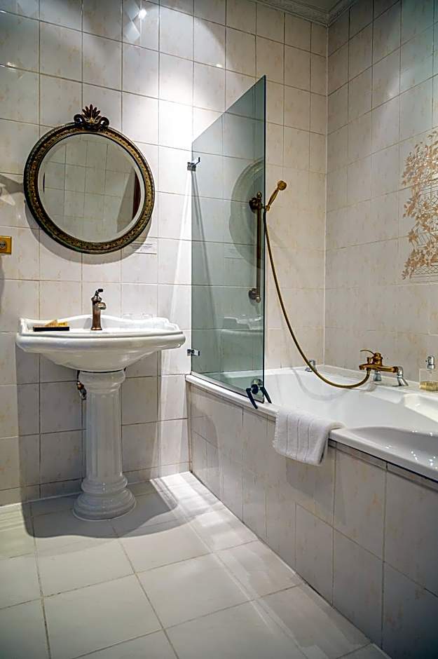 Hotel Du Parc - Manoir Du Baron Blanc