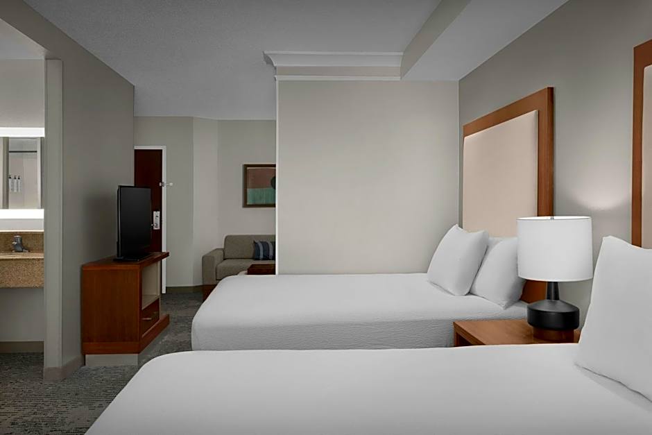 Photo 1 of 4 of 2 Queen Beds with Trundle Bed Suite