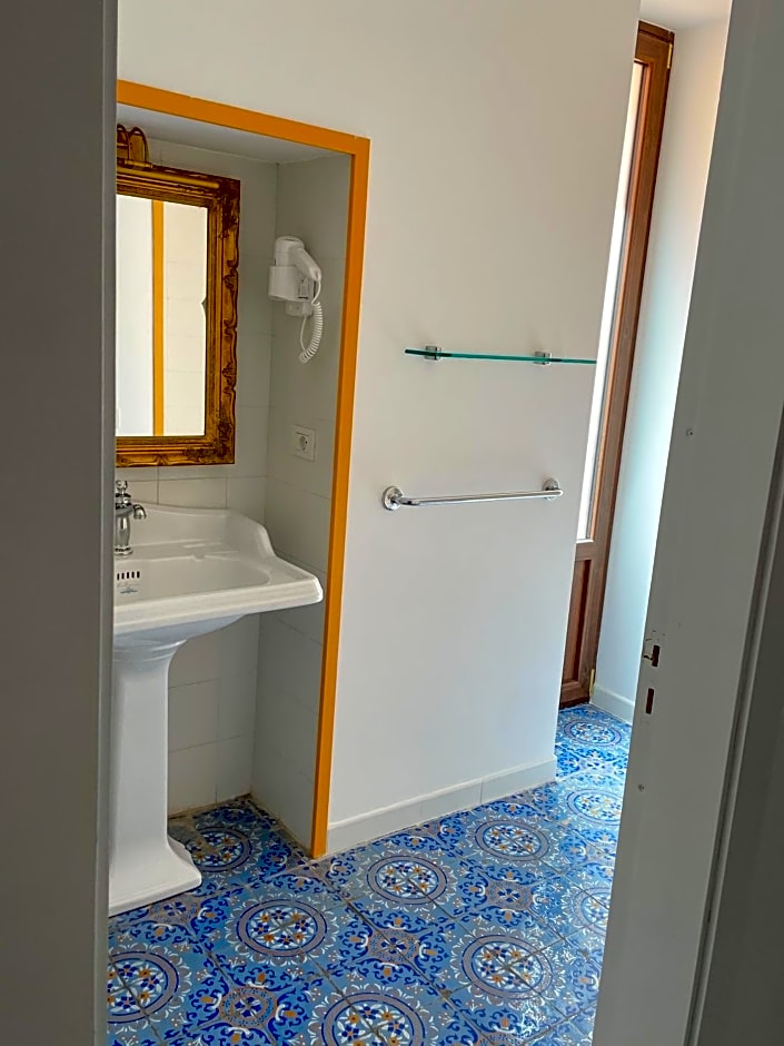 B&B Faraglione
