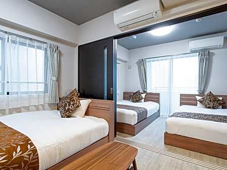 【Main Building】3 Double Beds Room - Non-Smoking