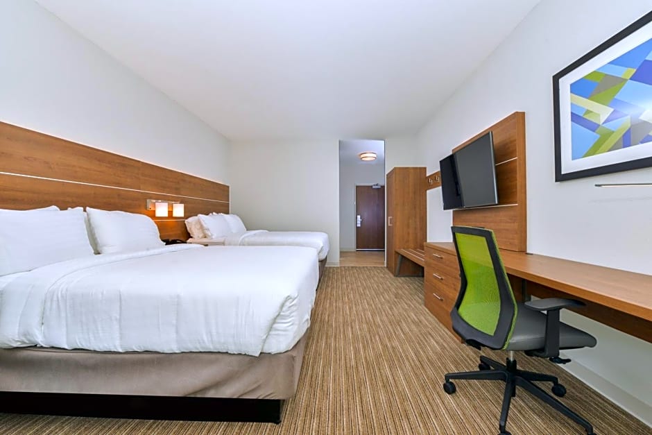 Holiday Inn Express & Suites - Chadron