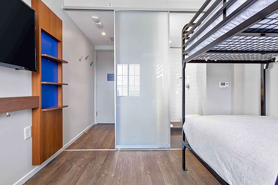 Motto by Hilton Washington DC City Center