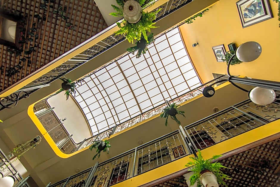 Hotel Amón Real